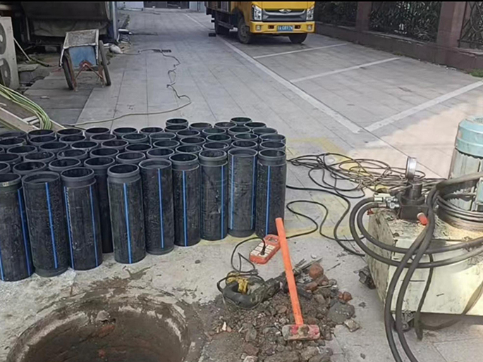 新宁PE置换管厂家 DN315置换管 非开挖管短管置换